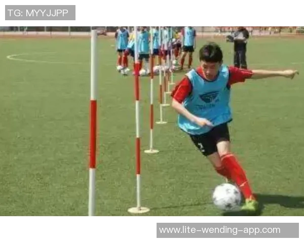 提升你的足球技巧看这部带球技巧视频轻松掌握各种带球技巧与实战应用